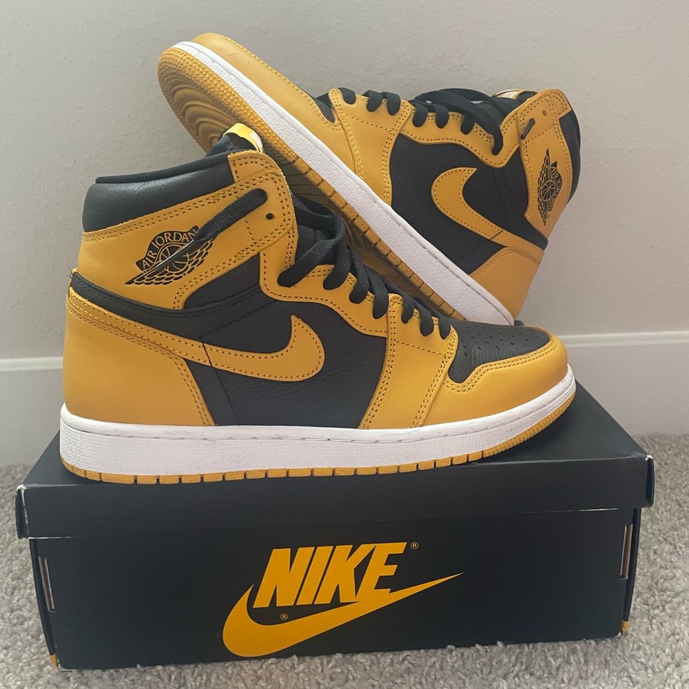 Air Jordan 1 retro high.